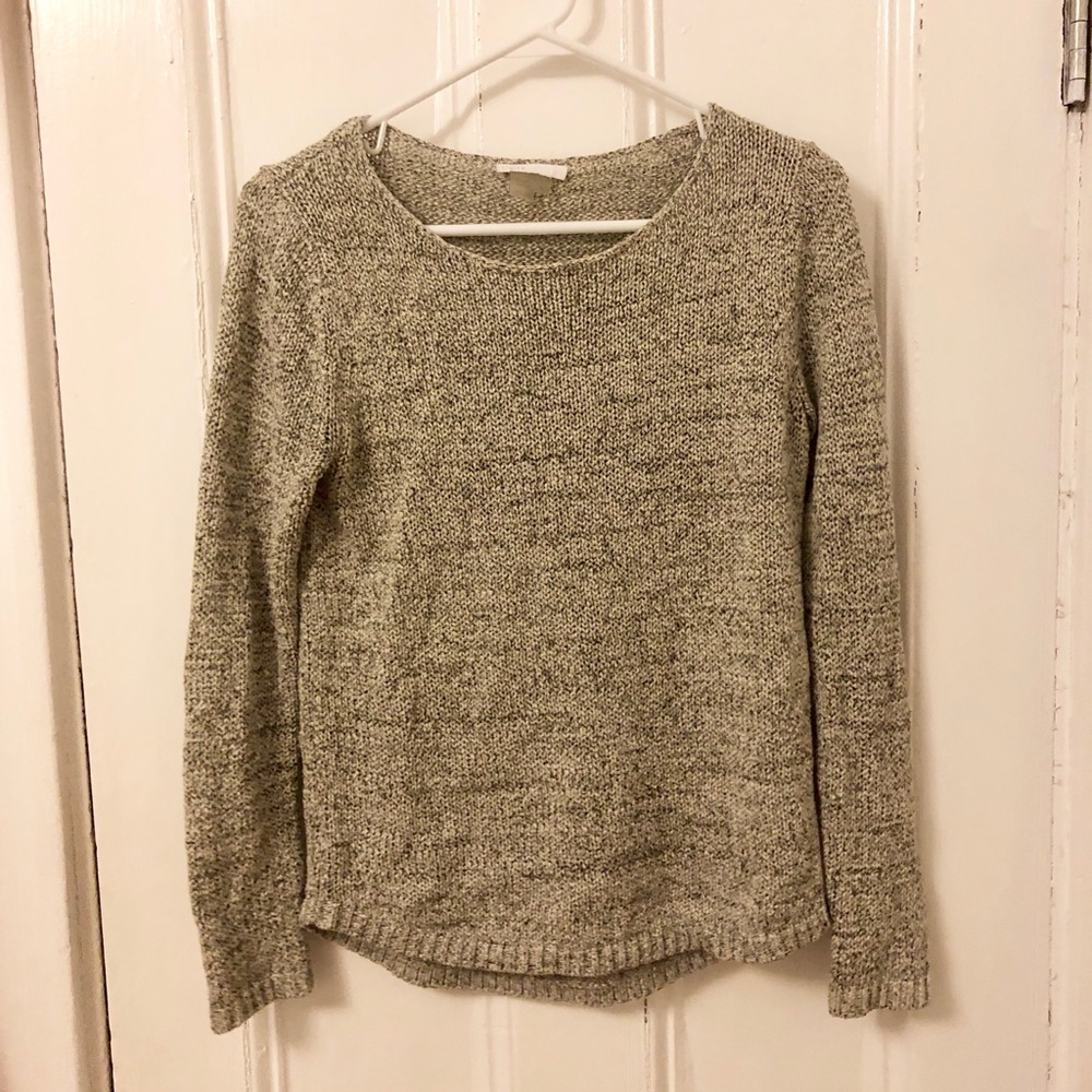 Grey sweater